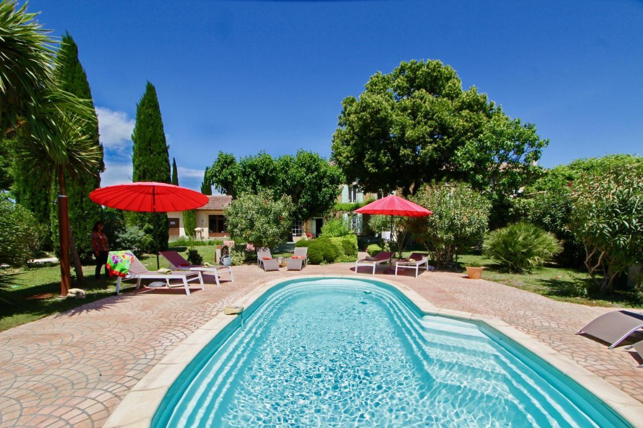 Fontaine Des Magnarelles Hotel Althen-des-Paluds Exterior photo