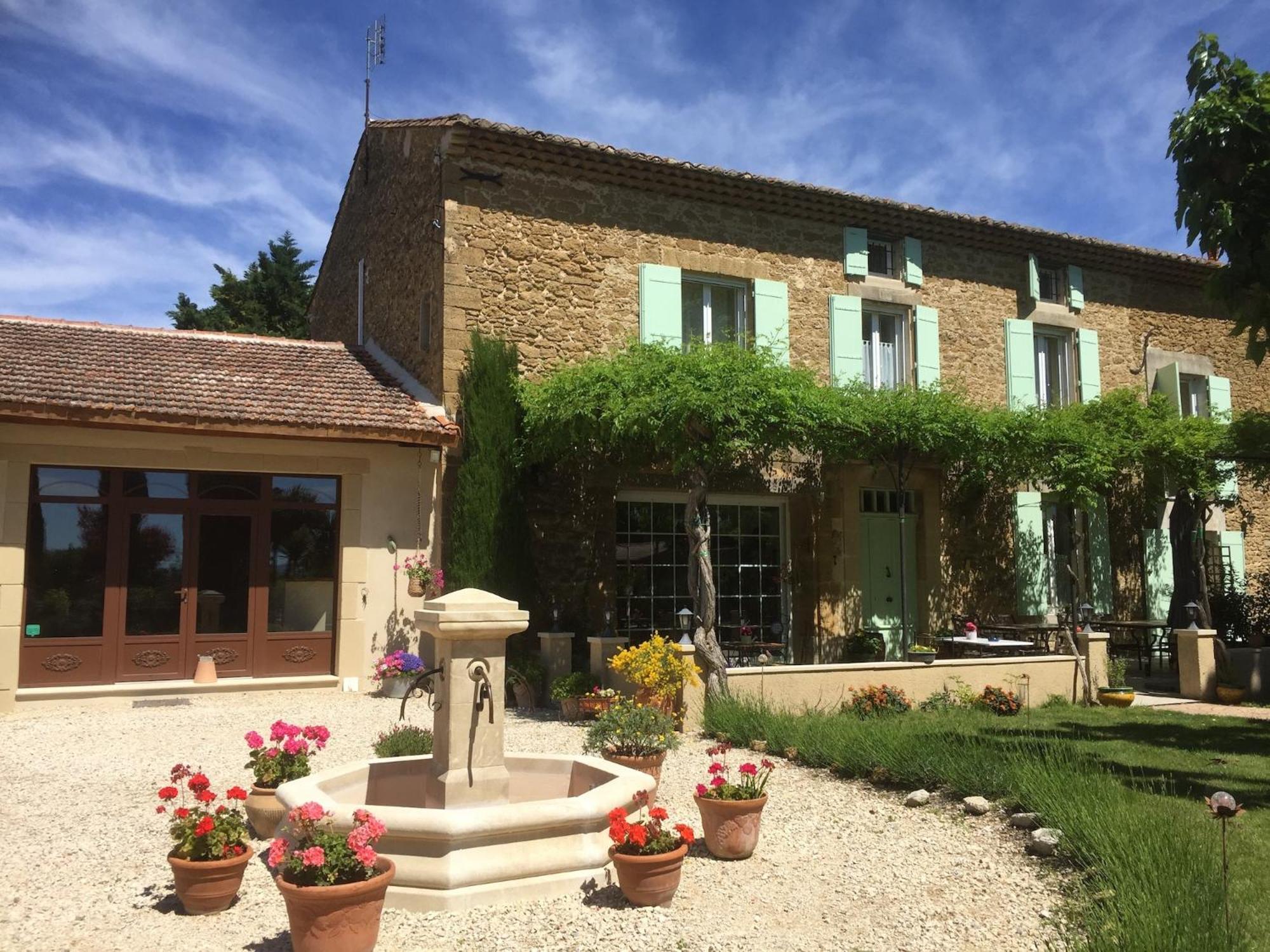 Fontaine Des Magnarelles Hotel Althen-des-Paluds Exterior photo